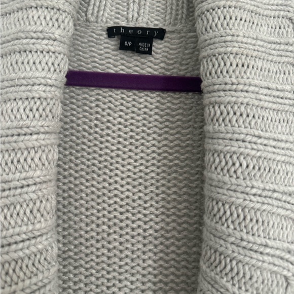 Theory Small cotton “Malaga” fabrication cardigan. Excellent condition. - Picture 2 of 2